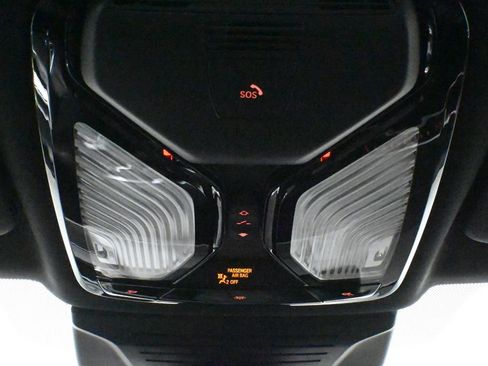 Used 2026 BMW X5 xDrive50e w/ M Sport Package image 22