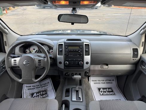 Used 2012 Nissan Frontier SV image 20