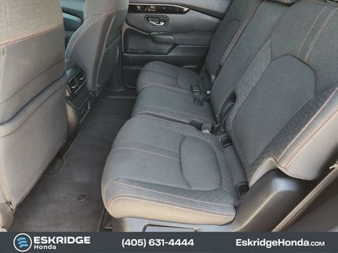 Used 2025 Honda Pilot Sport image 30