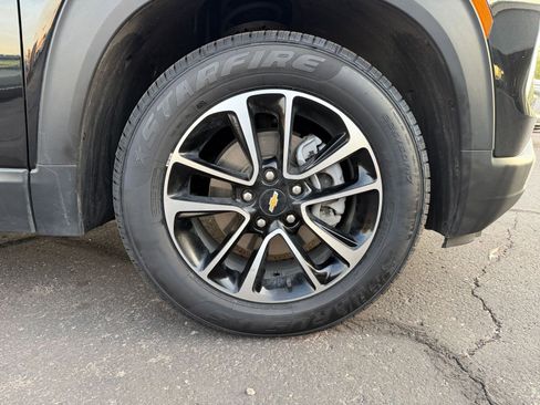 Used 2025 Chevrolet TrailBlazer LT image 28