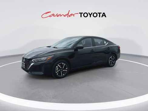 Used 2025 Nissan Sentra SV FWD image 4
