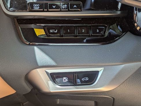 Used 2025 Lexus RX 350 Premium w/ Accessory Package (Z1) FWD image 26