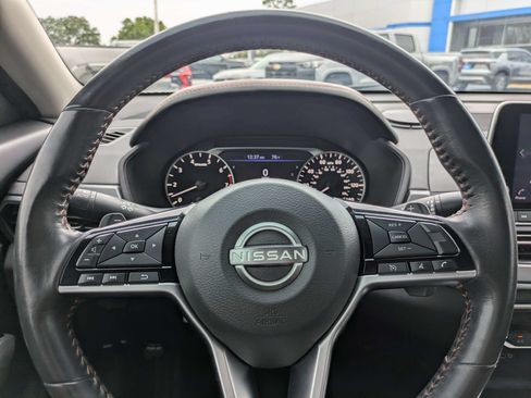 Used 2023 Nissan Altima 2.5 SR FWD image 19