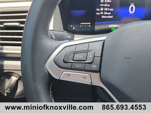Used 2022 Volkswagen Atlas Cross Sport SE FWD image 23