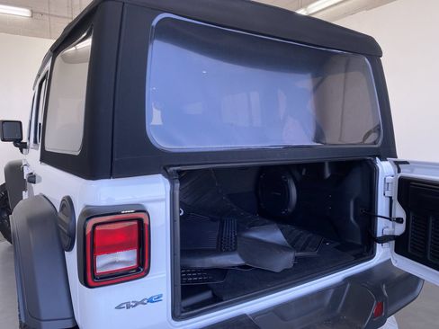 Used 2023 Jeep Wrangler Unlimited w/ Cold Weather Group AWD/4WD image 15