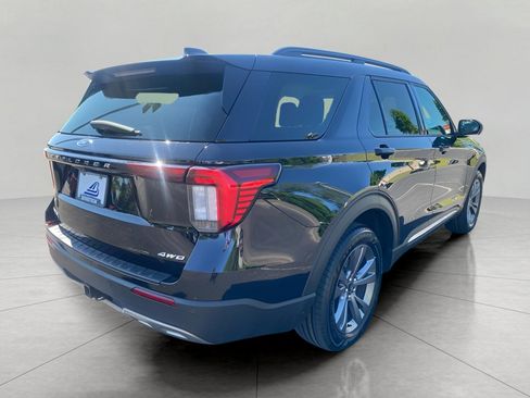 Certified 2025 Ford Explorer Active w/ Active Comfort Package AWD/4WD image 8