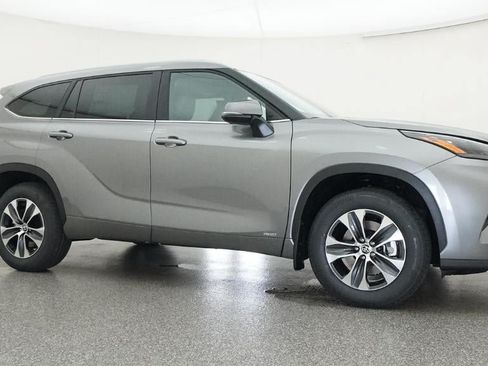 New 2026 Toyota Highlander XLE AWD/4WD image 28