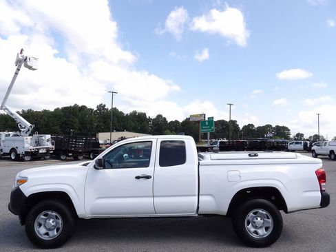 Used 2020 Toyota Tacoma SR image 57