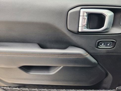 Used 2021 Jeep Gladiator Mojave image 24