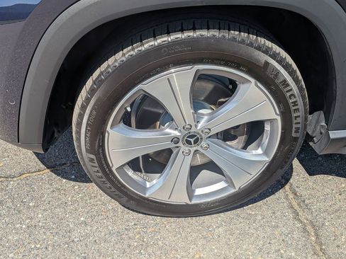 Used 2022 Mercedes-Benz GLS 450 4MATIC image 10