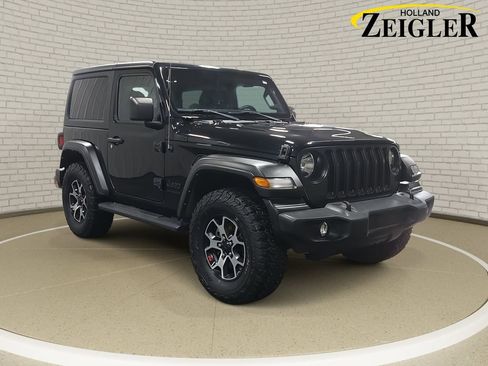 Used 2022 Jeep Wrangler Sport S image 3