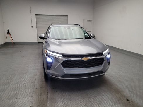 Used 2024 Chevrolet Trax LT FWD image 14