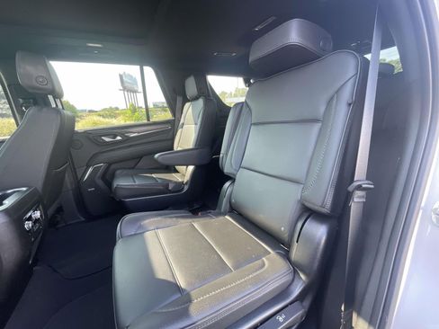 Used 2022 GMC Yukon Denali AWD/4WD image 13