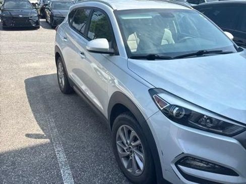 Used 2016 Hyundai Tucson SE w/ Option Group 02 AWD/4WD image 4