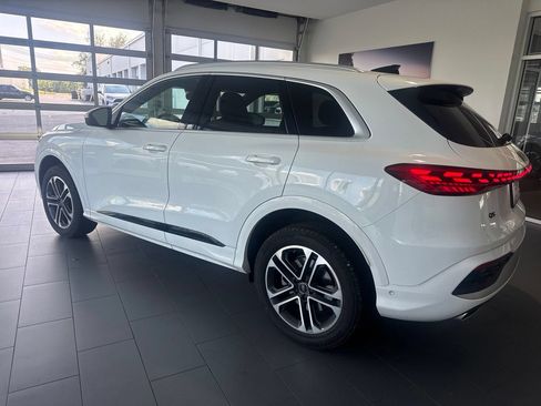 Used 2025 Audi Q5 Premium w/ Convenience Package AWD/4WD image 4
