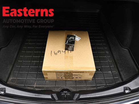 Used 2018 Tesla Model 3 Long Range image 9