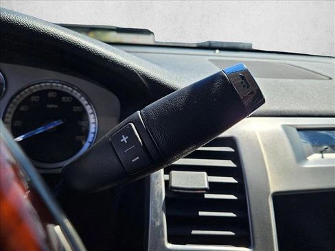 Used 2012 Cadillac Escalade Premium image 12