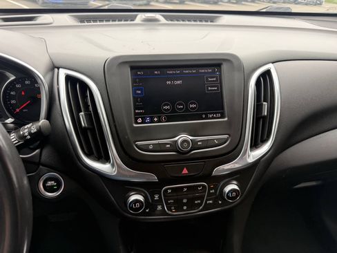 Used 2020 Chevrolet Equinox LT FWD image 22