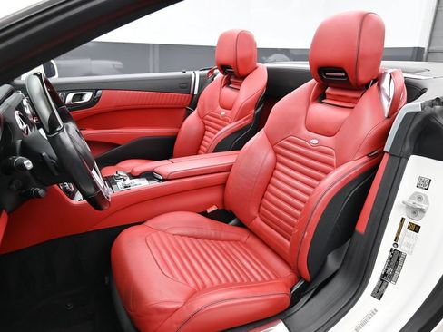 Used 2016 Mercedes-Benz SL 550 image 10