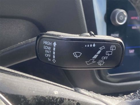 Used 2019 Volkswagen Tiguan SE image 28