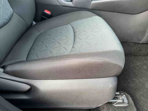 Used 2025 Toyota RAV4 XLE w/ Convenience Package FWD image 25