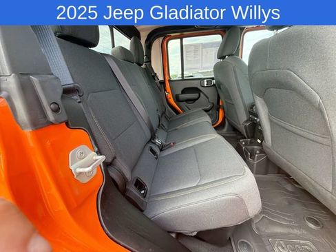 Used 2025 Jeep Gladiator Sport AWD/4WD image 23