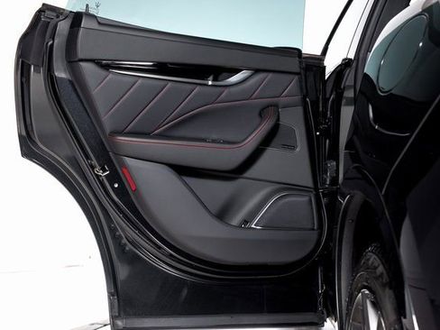 Used 2024 Maserati Levante GT Ultima image 56