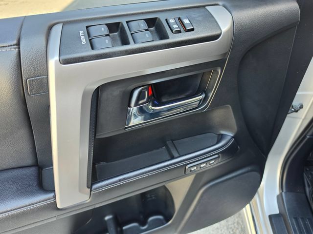 Used 2022 Toyota 4Runner Limited AWD/4WD image 24