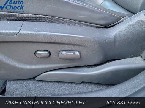 Used 2019 Chevrolet Trax LT w/ LT Convenience Package AWD/4WD image 21