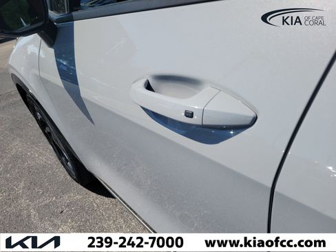 Certified 2023 Kia Sportage SX FWD image 12