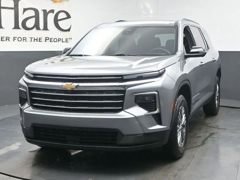 New 2026 Chevrolet Traverse LT w/ Driver Confidence Package image 7