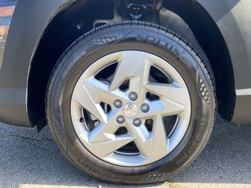 Used 2024 Hyundai Kona SE image 10