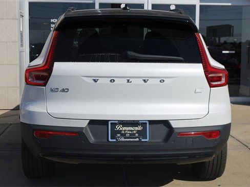 Used 2021 Volvo XC40 P8 Recharge w/ Advanced Package image 4