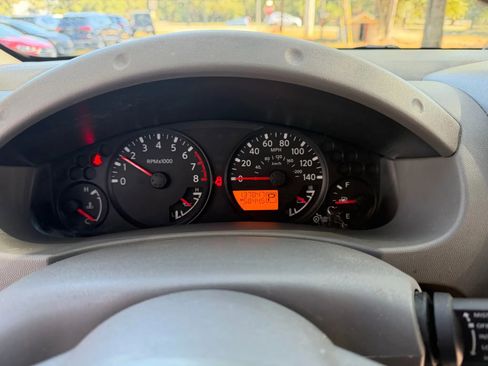 Used 2016 Nissan Frontier SV image 17