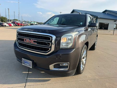 Used 2015 GMC Yukon SLT RWD image 3