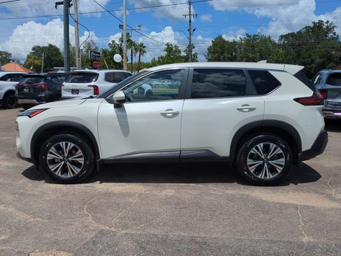 Used 2023 Nissan Rogue SV FWD image 8
