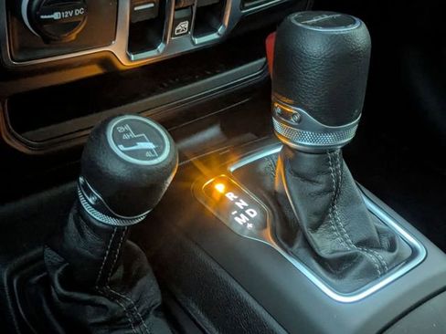 New 2026 Jeep Gladiator Sport AWD/4WD image 16