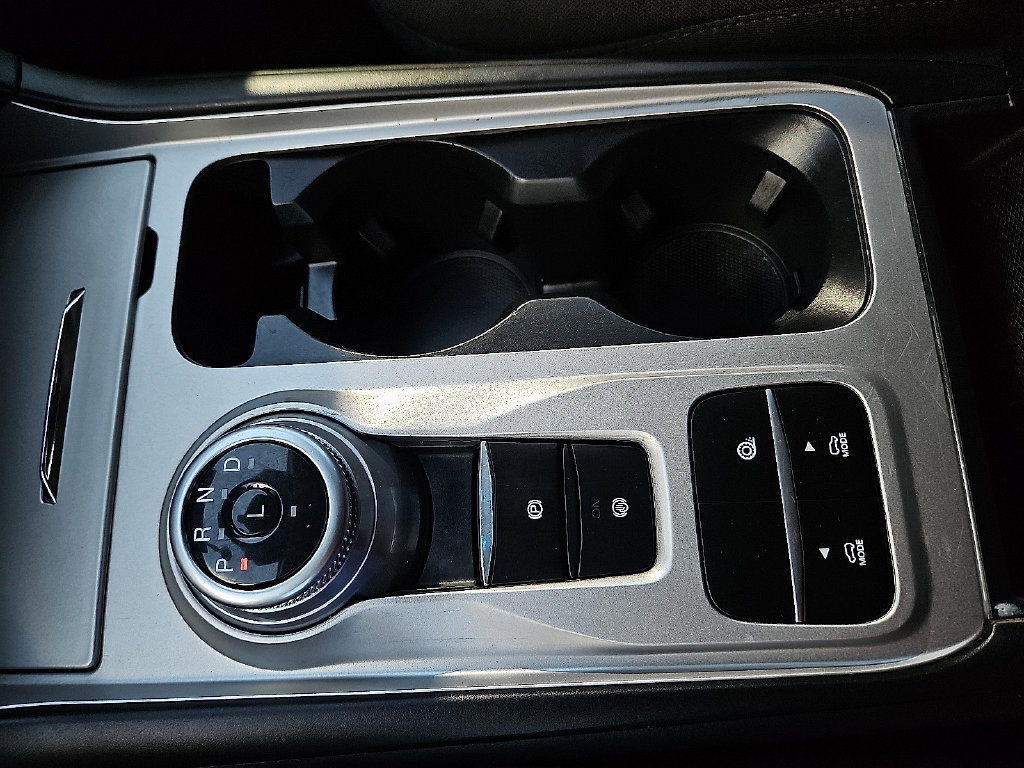 Used 2023 Ford Explorer XLT RWD image 23