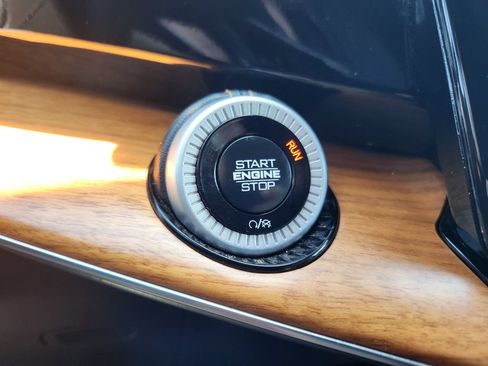 Used 2024 Jeep Grand Wagoneer L Series III AWD/4WD image 28