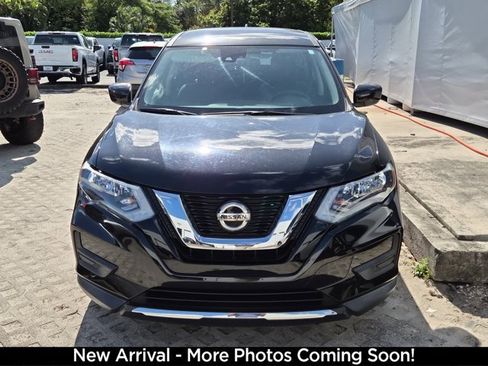 Certified 2020 Nissan Rogue S image 2