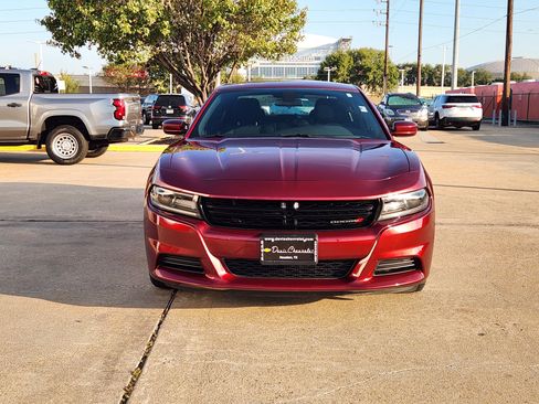 Used 2020 Dodge Charger SXT image 3