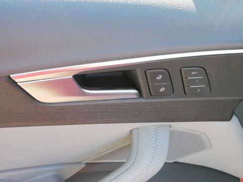 Used 2019 Audi A4 2.0T Premium Plus w/ Premium Plus Package image 19