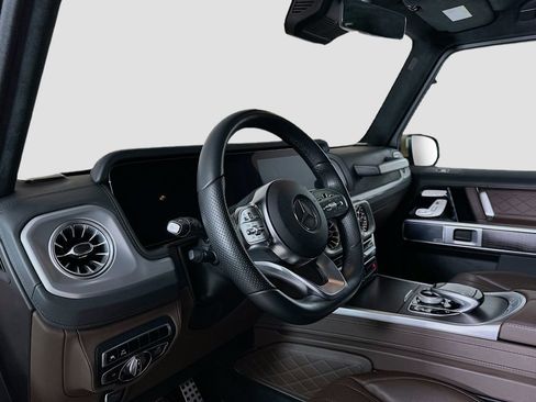 Used 2023 Mercedes-Benz G 550 image 4