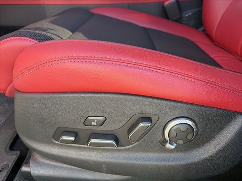 Used 2025 Genesis GV70 2.5T Sport Prestige w/ Sport Prestige Package image 15