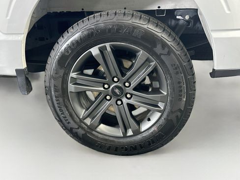 Used 2023 Ford F150 XLT w/ Equipment Group 302A High RWD image 11