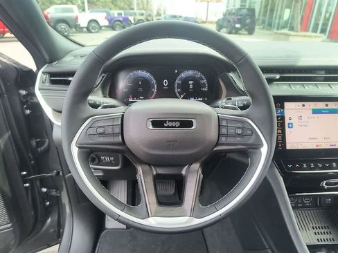 New 2026 Jeep Grand Cherokee L 4WD image 14