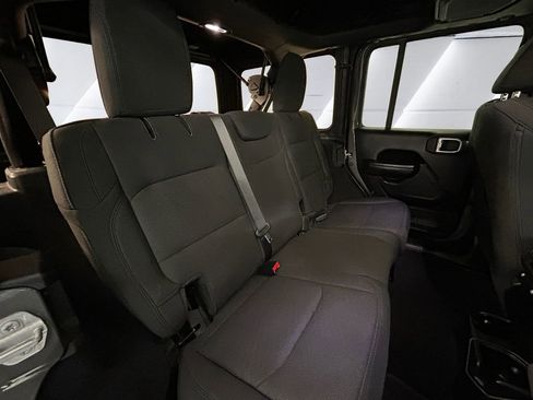 Used 2020 Jeep Wrangler Unlimited Sport S image 16