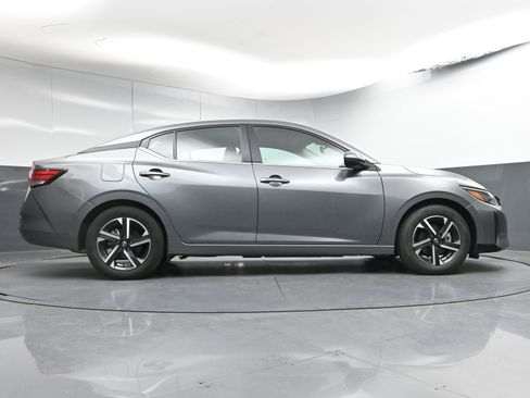 Certified 2024 Nissan Sentra SV image 21