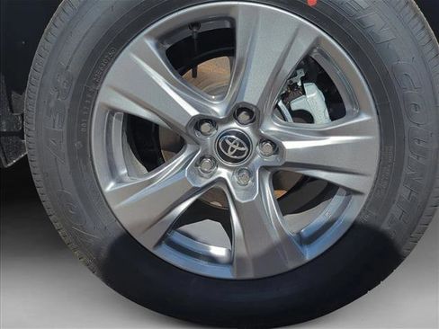 New 2025 Toyota RAV4 XLE image 8