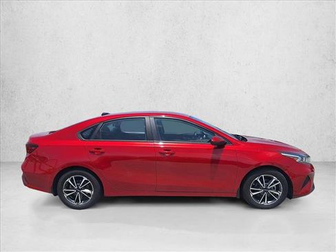 Used 2023 Kia Forte LXS FWD image 4